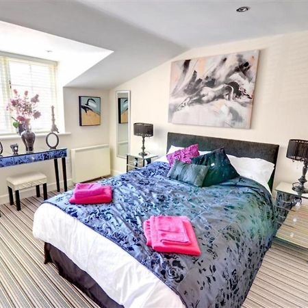 Hotties House - Two-Bed Cottage, Dog-Friendly & Off-Street Parking - Scarborough Luaran gambar