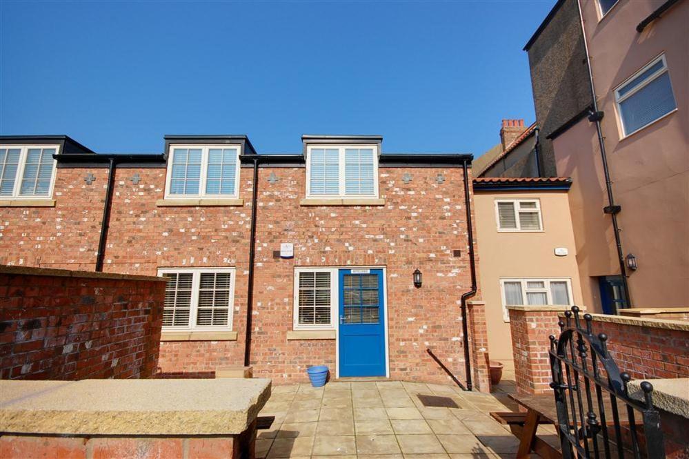 Hotties House - Two-Bed Cottage, Dog-Friendly & Off-Street Parking - Scarborough Luaran gambar