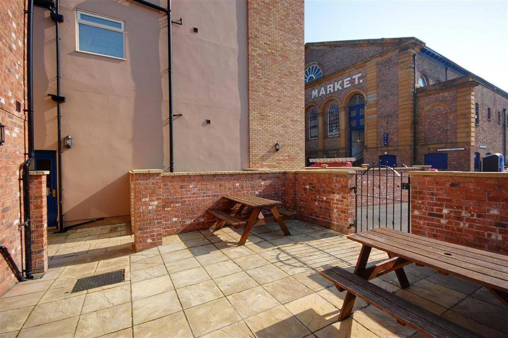 Hotties House - Two-Bed Cottage, Dog-Friendly & Off-Street Parking - Scarborough Luaran gambar